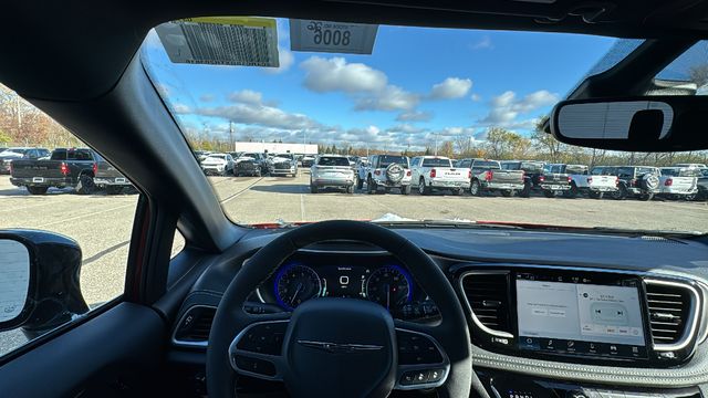 2026 Chrysler Pacifica Select - Photo 15