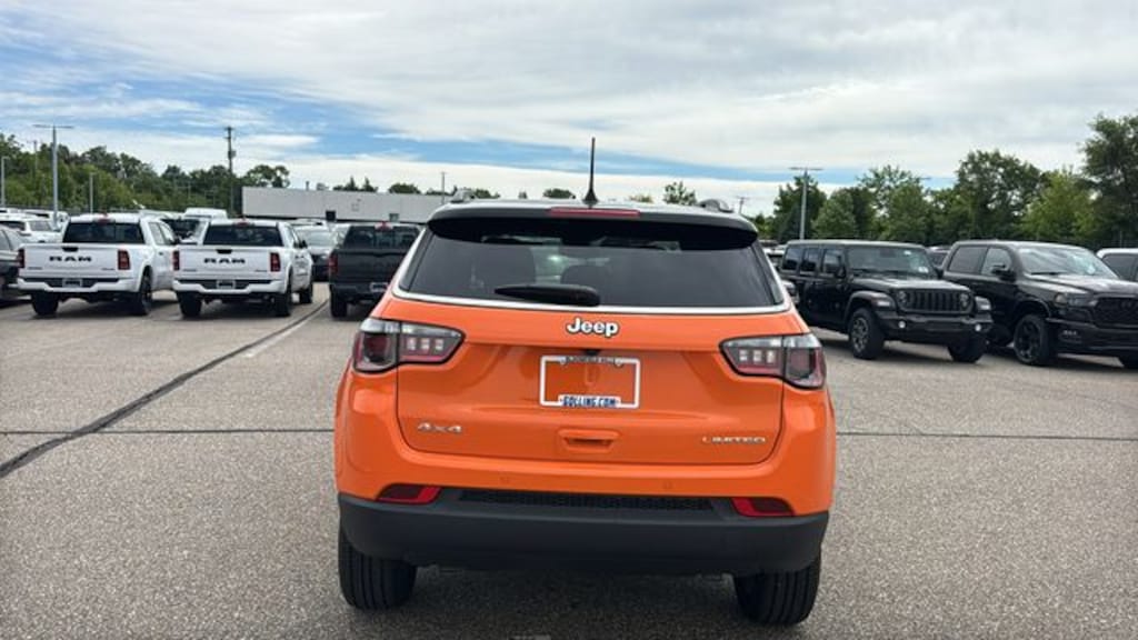 New 2026 Jeep Compass LIMITED 4X4 Sport Utility