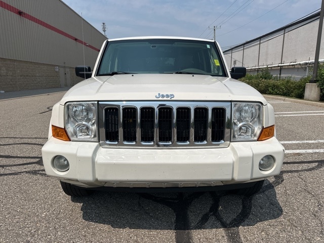 Used 2008 Jeep Commander Limited with VIN 1J8HG58208C110535 for sale in Bloomfield Township, MI