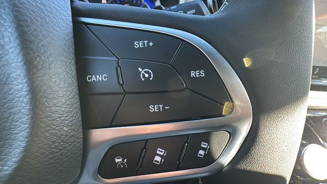 2026 Chrysler Pacifica Select - Photo 14