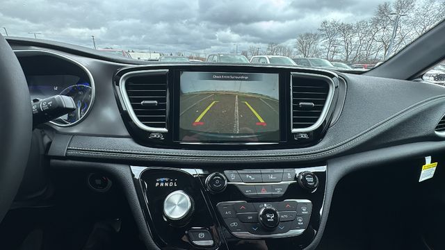 2026 Chrysler Pacifica Select - Photo 25