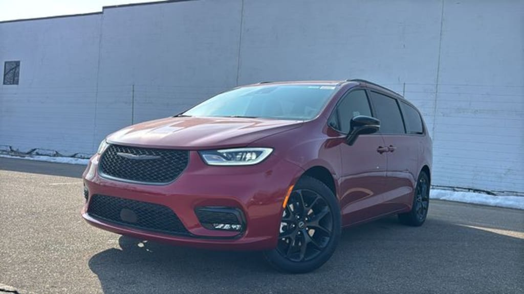 New 2026 Chrysler Pacifica SELECT Passenger Van