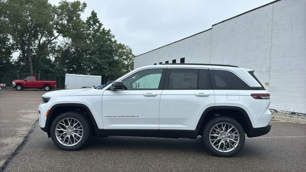 New 2027 Jeep Grand Cherokee LIMITED 4X4 Sport Utility