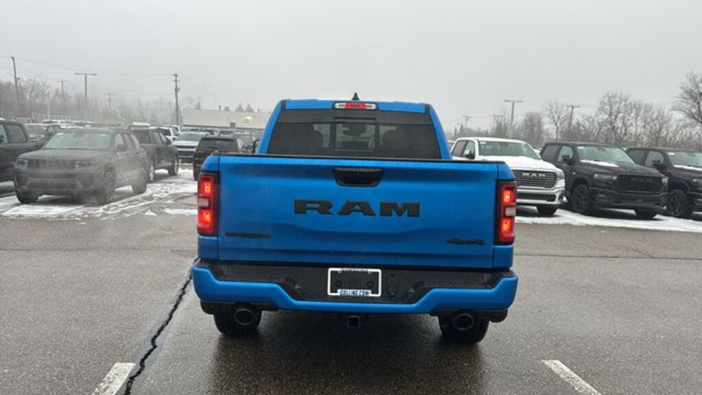 New 2026 Ram 1500 BIG HORN CREW CAB 4X4 5'7 BOX Pickup