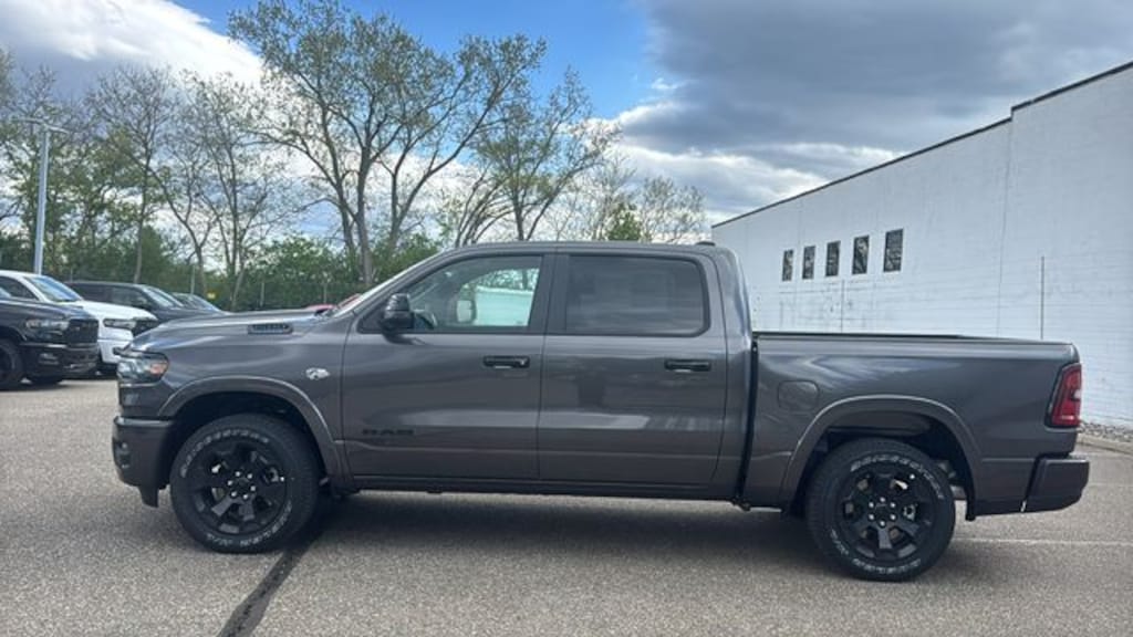 New 2026 Ram 1500 BIG HORN CREW CAB 4X4 5'7 BOX Pickup