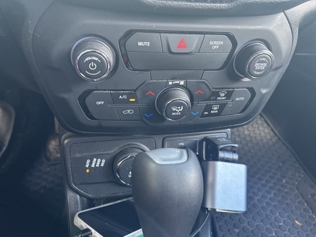 2018 Jeep Renegade Latitude North Edition photo 4
