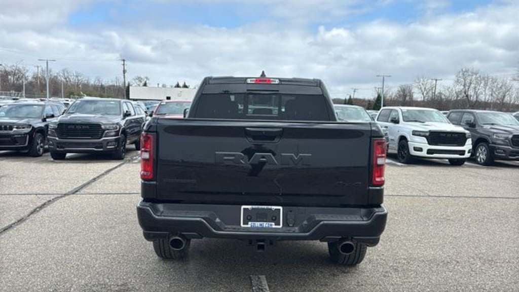 New 2026 Ram 1500 BIG HORN CREW CAB 4X4 5'7 BOX Pickup