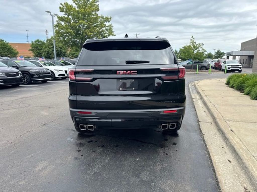 Used 2024 GMC Acadia Elevation SUV