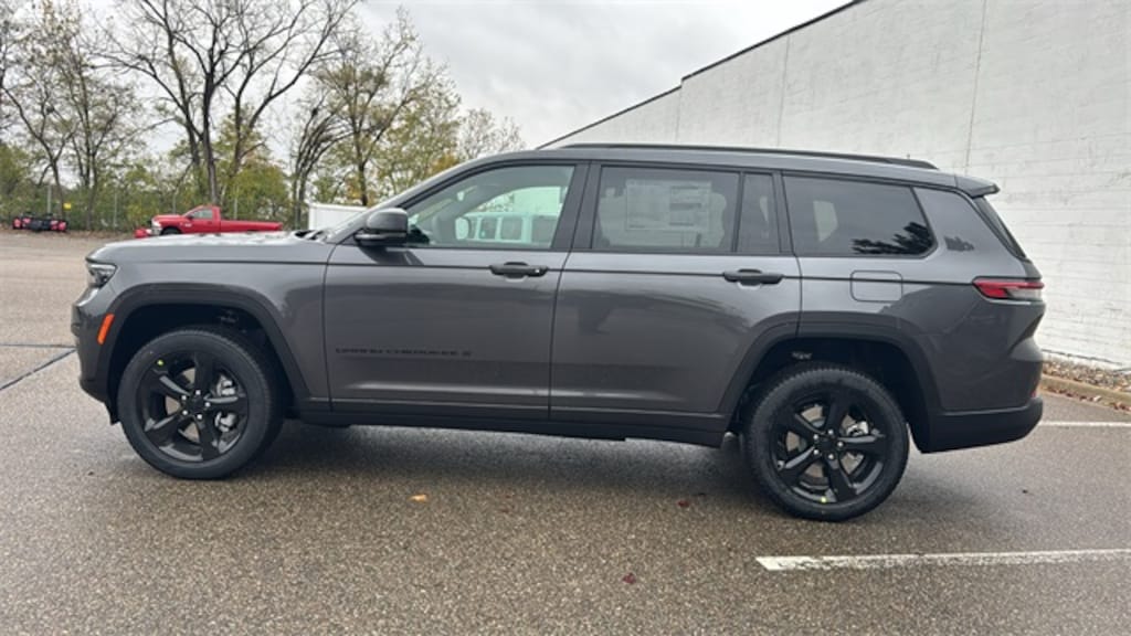 New 2025 Jeep Grand Cherokee L Limited Sport Utility