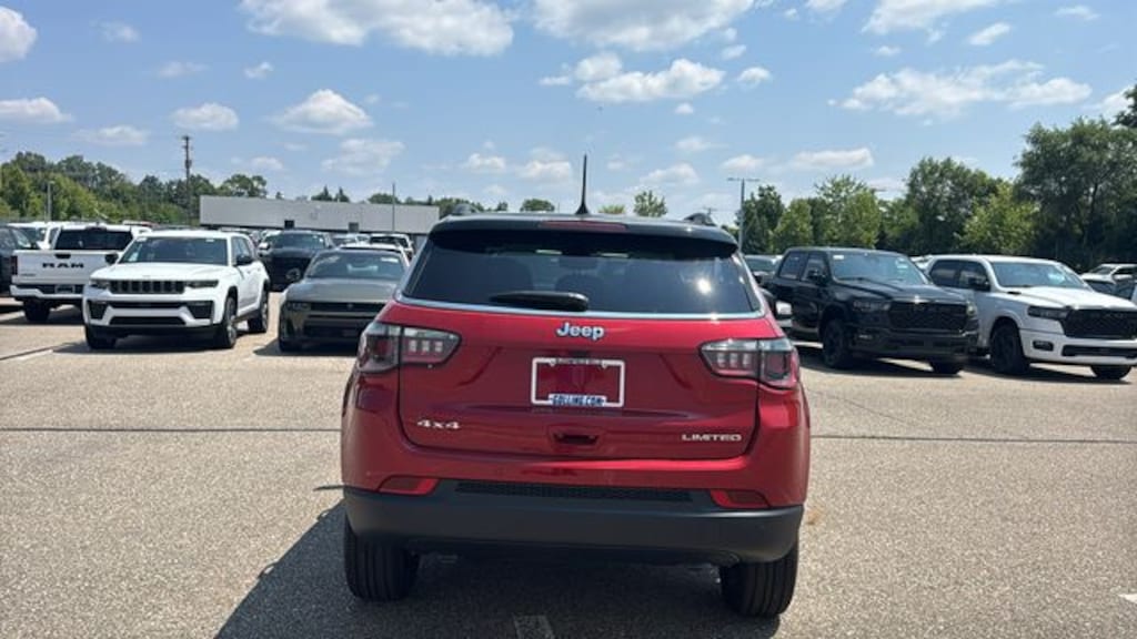 New 2026 Jeep Compass LIMITED 4X4 Sport Utility