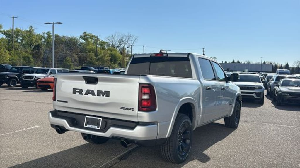 New 2026 Ram 1500 BIG HORN CREW CAB 4X4 5'7 BOX Pickup