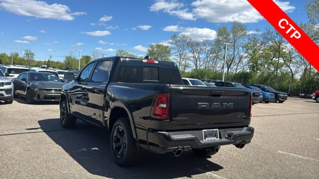 New 2026 Ram 1500 BIG HORN CREW CAB 4X4 5'7 BOX Pickup