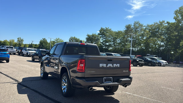 New 2027 Ram 1500 BIG HORN CREW CAB 4X4 5'7 BOX Pickup