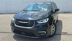 2025 Chrysler Pacifica Select Passenger Van