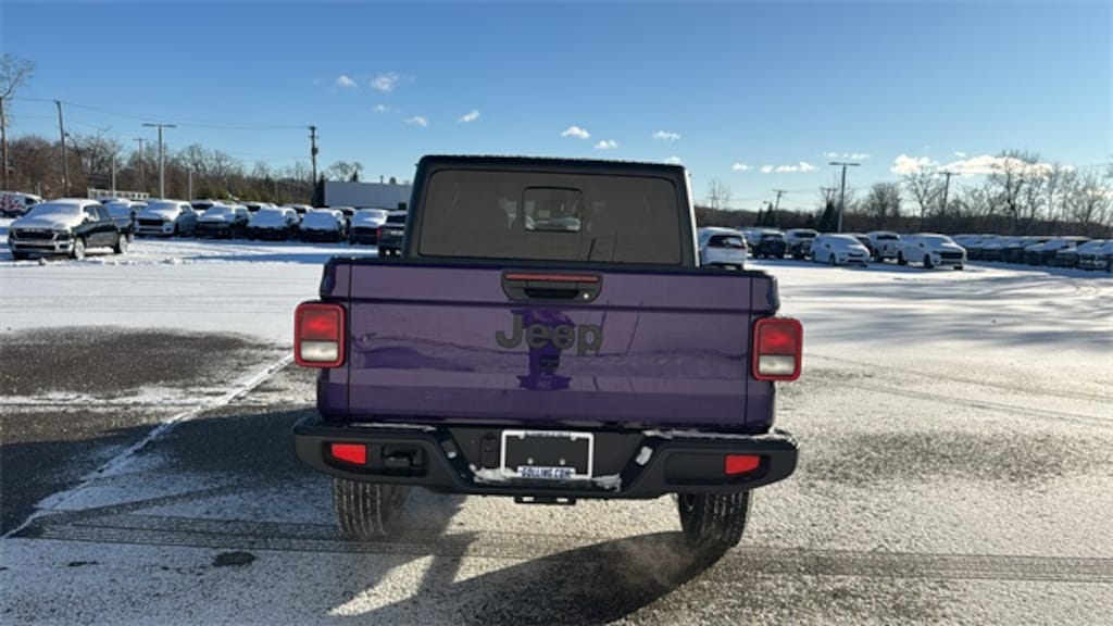 New 2026 Jeep Gladiator Sport Pickup