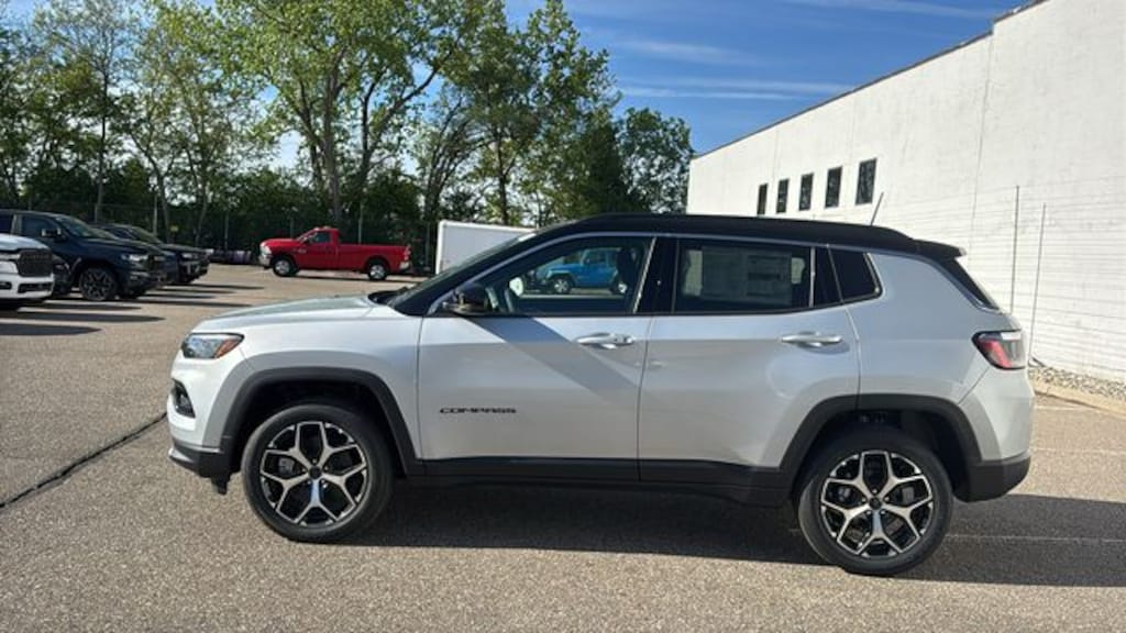 New 2026 Jeep Compass LIMITED 4X4 Sport Utility