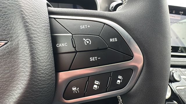 2026 Chrysler Pacifica Select - Photo 14