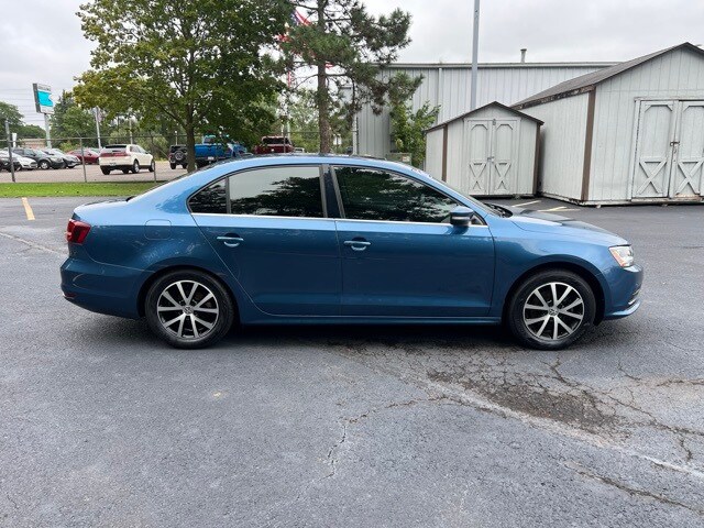 2017 Volkswagen Jetta 1.4T SE photo 3