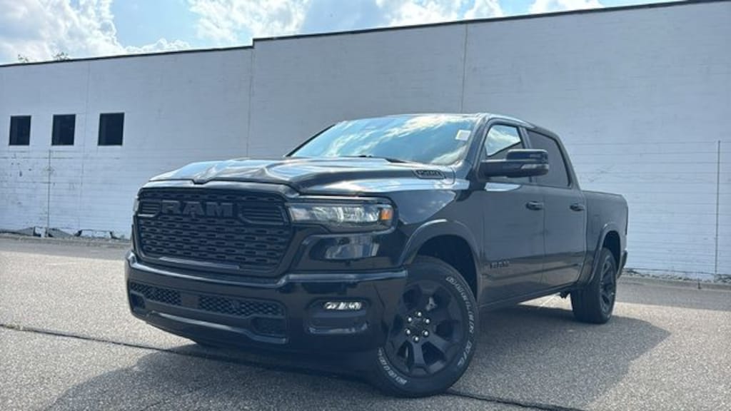 New 2026 Ram 1500 BIG HORN CREW CAB 4X4 5'7 BOX Pickup