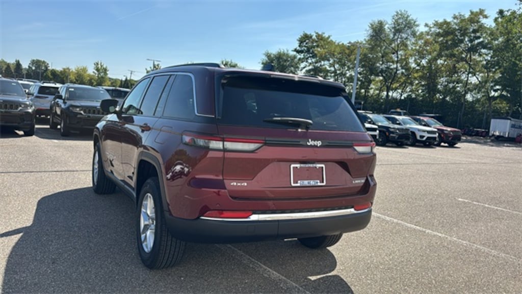New 2025 Jeep Grand Cherokee Laredo Sport Utility