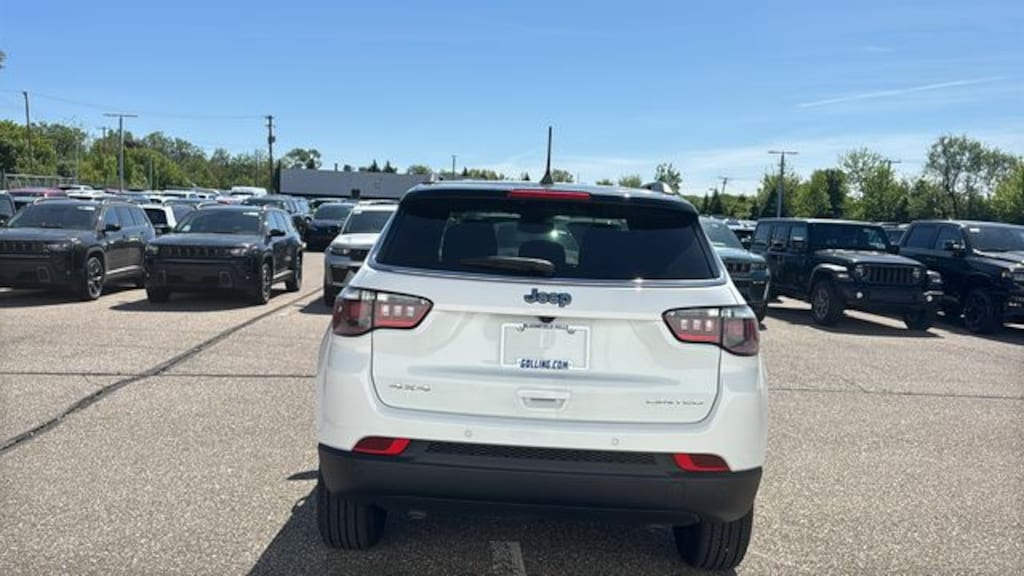 New 2026 Jeep Compass LIMITED 4X4 Sport Utility