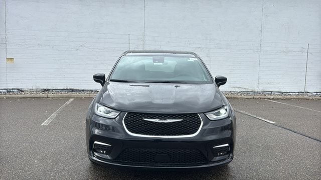 2026 Chrysler Pacifica Select - Photo 8