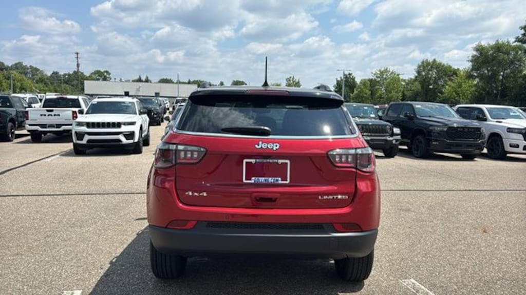 New 2026 Jeep Compass LIMITED 4X4 Sport Utility