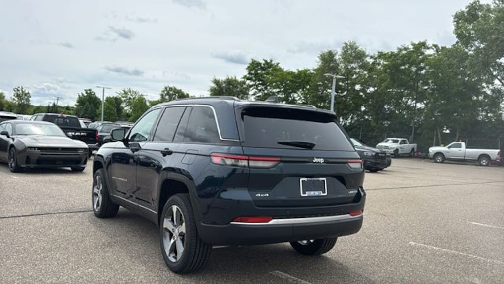 New 2026 Jeep Grand Cherokee LIMITED 4X4 Sport Utility