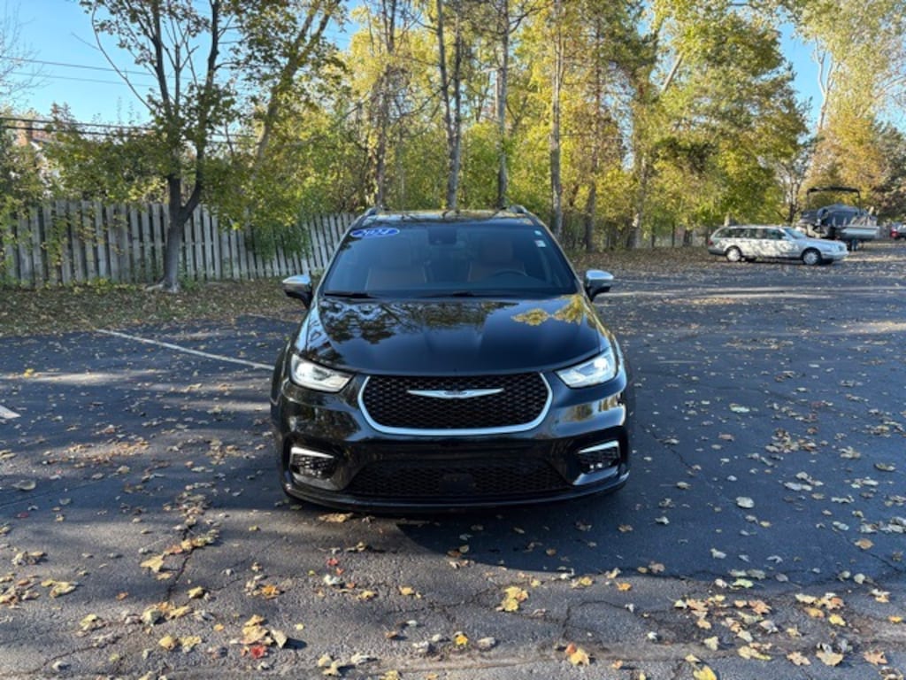 Certified 2024 Chrysler Pacifica Pinnacle Minivan/Van