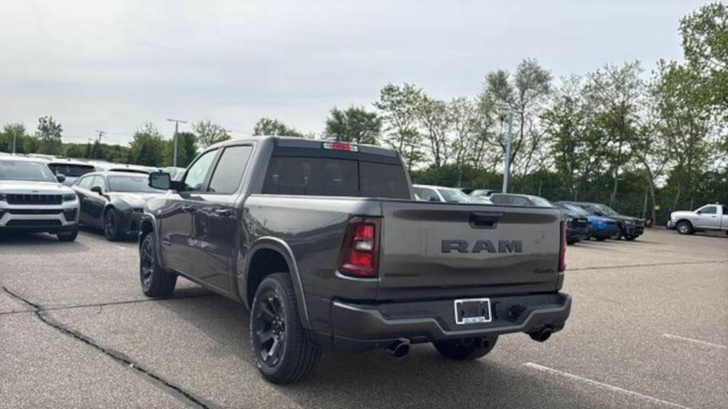 New 2026 Ram 1500 BIG HORN CREW CAB 4X4 5'7 BOX Pickup