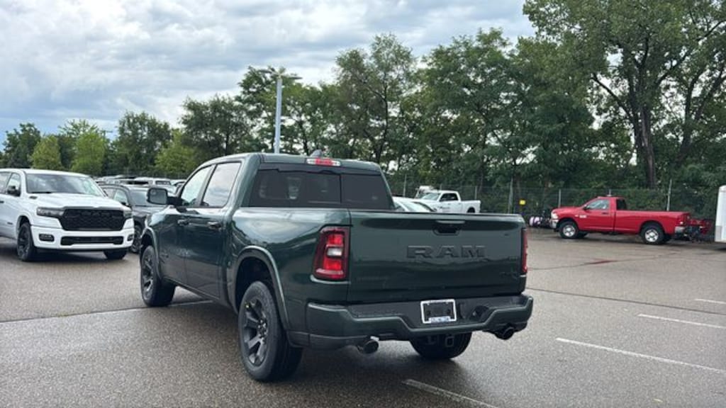 New 2027 Ram 1500 BIG HORN CREW CAB 4X4 5'7 BOX Pickup