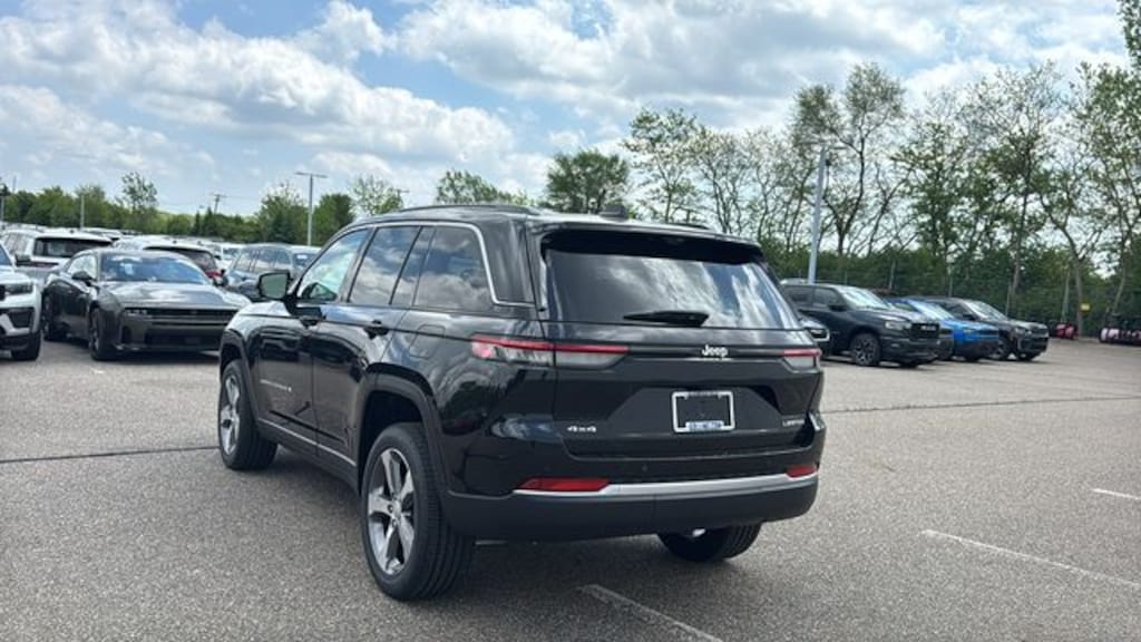 New 2026 Jeep Grand Cherokee LIMITED 4X4 Sport Utility