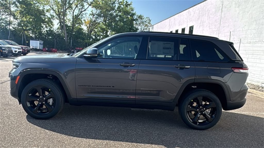 New 2025 Jeep Grand Cherokee Limited Sport Utility