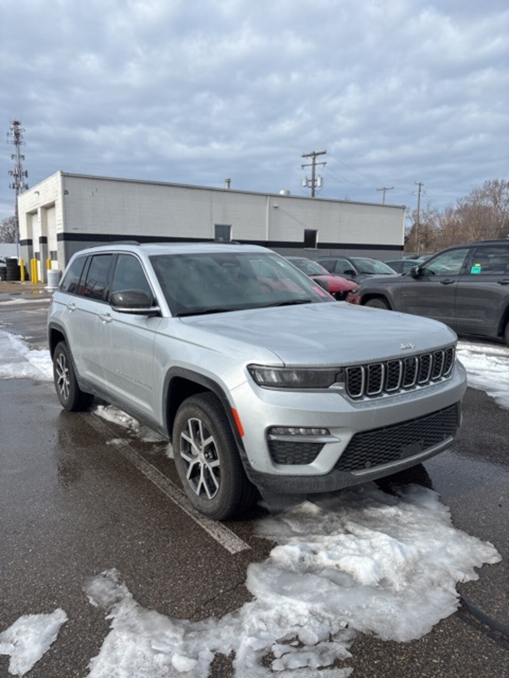 Used 2024 Jeep Grand Cherokee Limited SUV