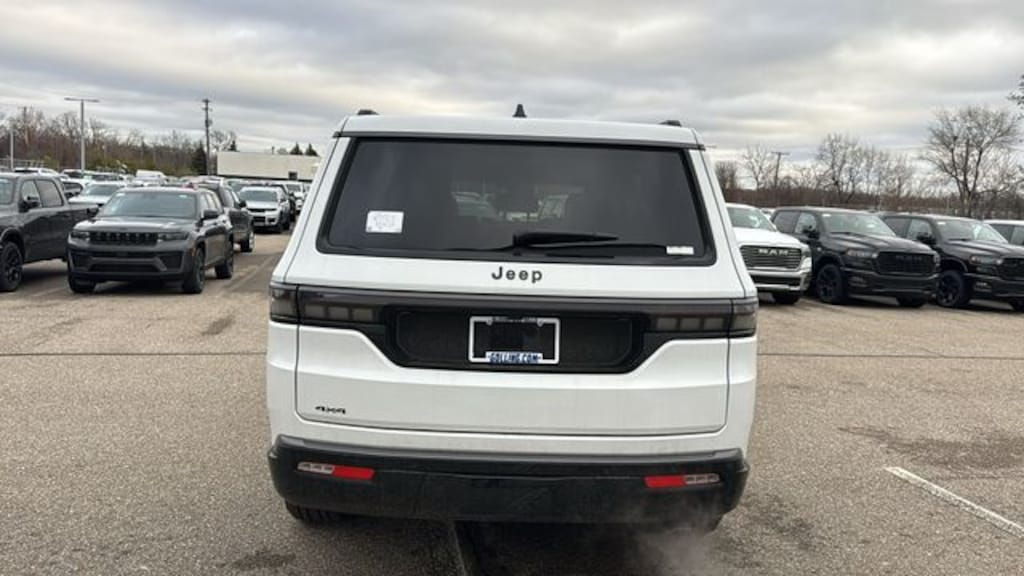 New 2026 Jeep Grand Wagoneer LIMITED ALTITUDE 4X4 Sport Utility