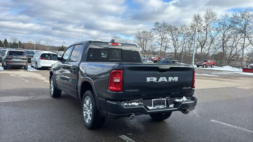 New 2026 Ram 1500 BIG HORN CREW CAB 4X4 5'7 BOX Pickup