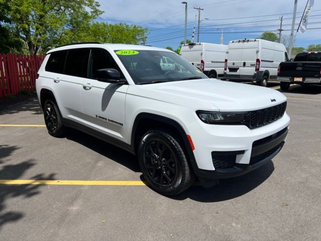 Used 2024 Jeep Grand Cherokee L Altitude SUV