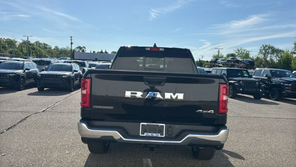New 2026 Ram 1500 BIG HORN CREW CAB 4X4 5'7 BOX Pickup