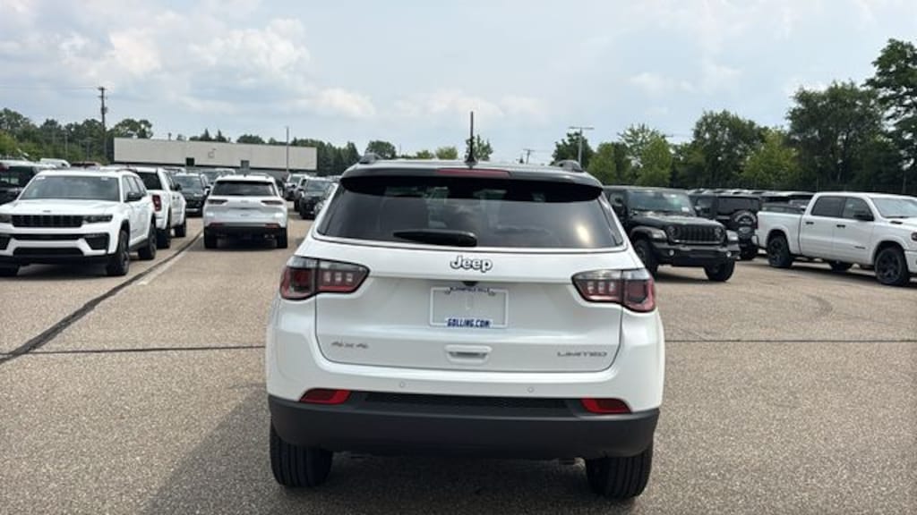 New 2026 Jeep Compass LIMITED 4X4 Sport Utility