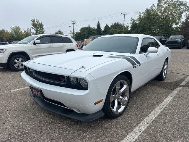 2013 Dodge Challenger R/T photo 2
