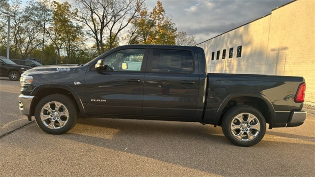 New 2026 Ram 1500 BIG HORN CREW CAB 4X4 5'7 BOX Pickup