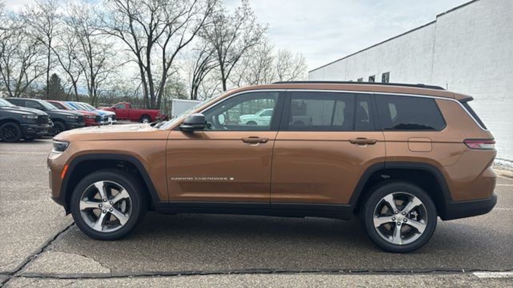 New 2026 Jeep Grand Cherokee L LIMITED 4X4 Sport Utility