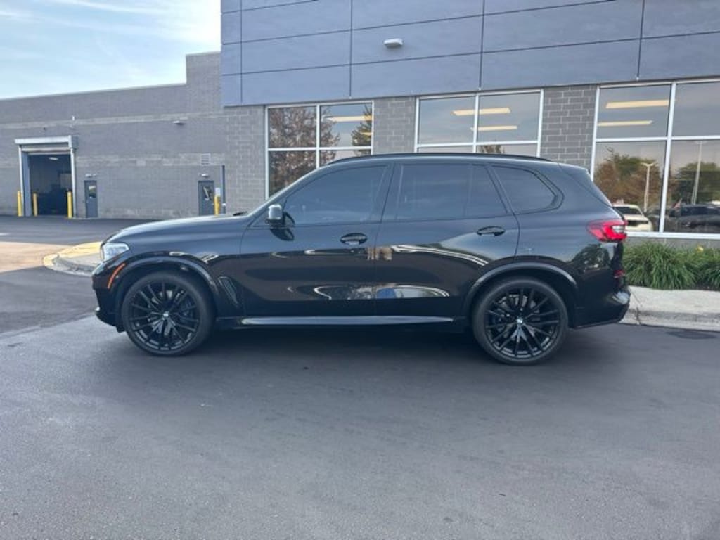 Used 2022 BMW X5 M50i SUV