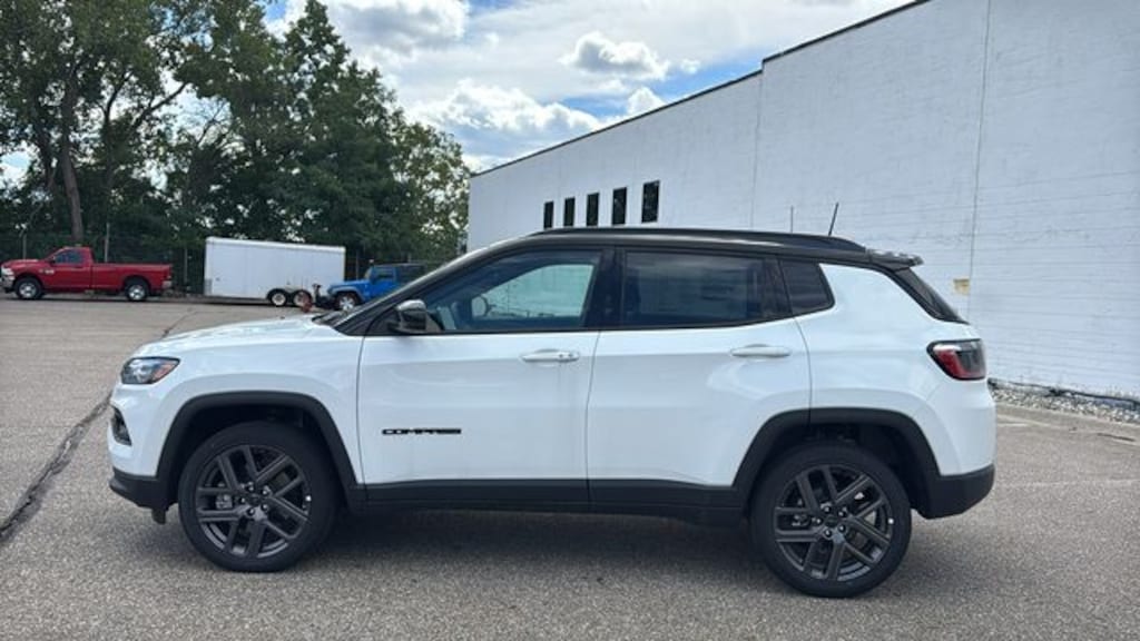 New 2026 Jeep Compass LIMITED ALTITUDE 4X4 Sport Utility