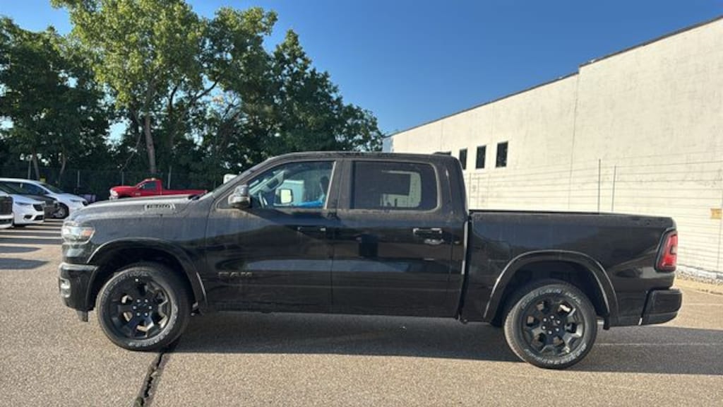 New 2026 Ram 1500 BIG HORN CREW CAB 4X4 5'7 BOX Pickup