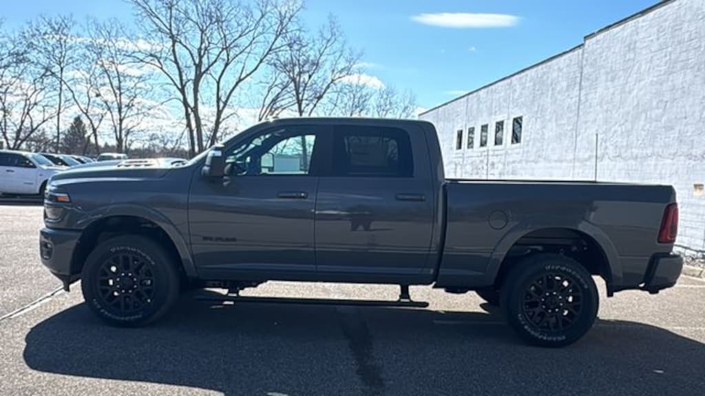 New 2026 Ram 2500 LIMITED CREW CAB 4X4 6'4 BOX Pickup