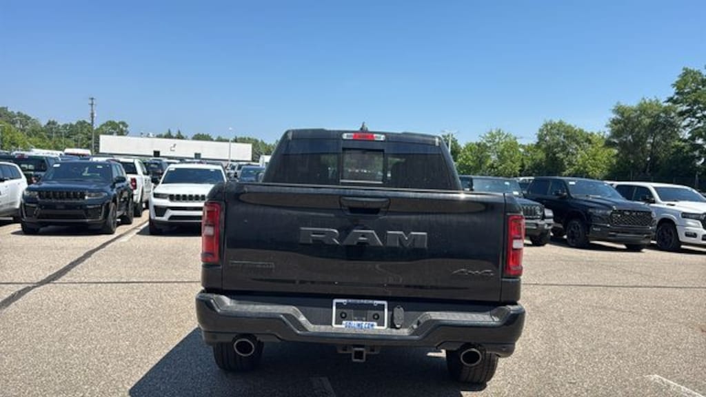 New 2026 Ram 1500 BIG HORN CREW CAB 4X4 5'7 BOX Pickup
