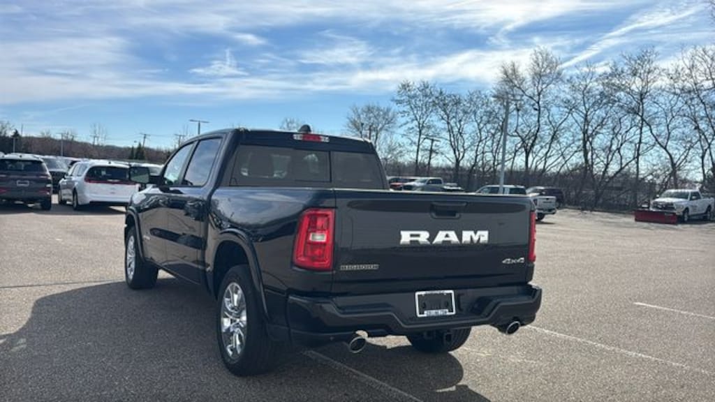 New 2026 Ram 1500 BIG HORN CREW CAB 4X4 5'7 BOX Pickup