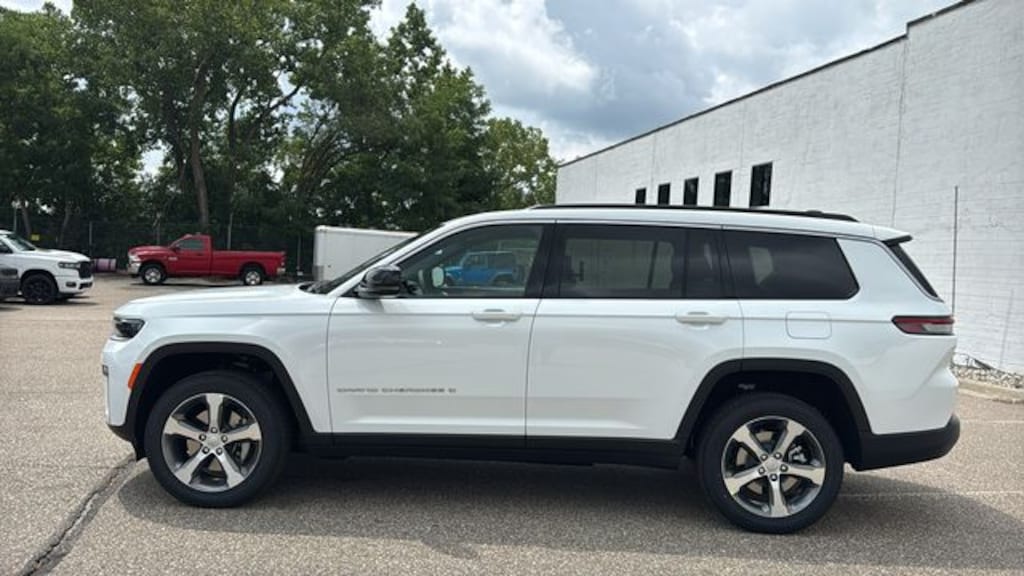 New 2026 Jeep Grand Cherokee L LIMITED 4X4 Sport Utility