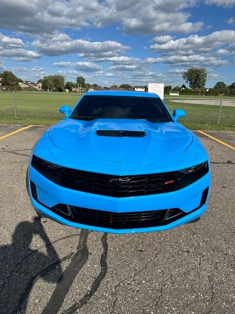 2023 Chevrolet Camaro LT1 photo 2